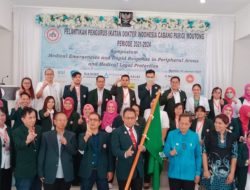 Wabup Badrun Nggai Lantik Pengurus IDI Parigi Moutong