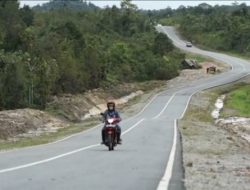 Tingkatkan Konektivitas Antar Wilayah, Kementerian PUPR Lanjutkan Pembangunan Jalan Perbatasan Tahun 2023