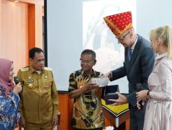 Bahas Kerjasama, Gubernur dan Dubes Republik Ceko Lakukan Pertemuan