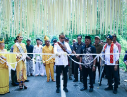 Bupati Morut Resmikan Jalan Beteleme-Korobonde