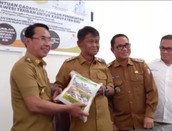 Rusdy Mastura berikan bantuan cadangan pangan ke Pemkab Sigi 35 ton