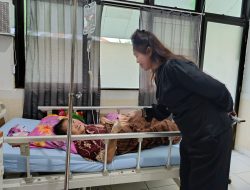 Anggota DPRD Parigi Moutong Kunjungi Pasien yang Terima Golongan Darah Berbeda