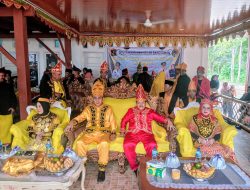 Disambut Adat Olongian Tialo, Bupati Erwin Tekankan Peran Budaya dalam Pembangunan