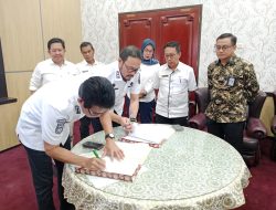 Bupati Parigi Moutong, H. Erwin Burase, Menerima Audiensi Tim Kelompok Kerja Perumahan dan Kawasan Permukiman (Pokja PKP)