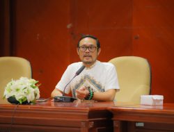 Sekda Zulfinasran Pimpin Rapat Persiapan Program Seragam Gratis untuk Siswa Baru